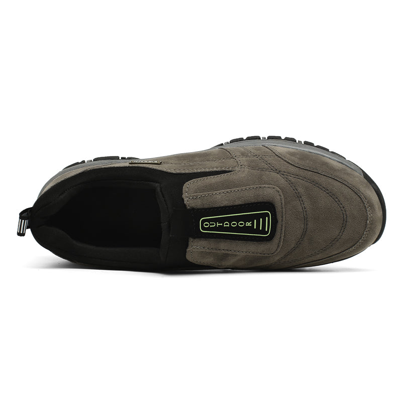 Anti-slip hiking shoe