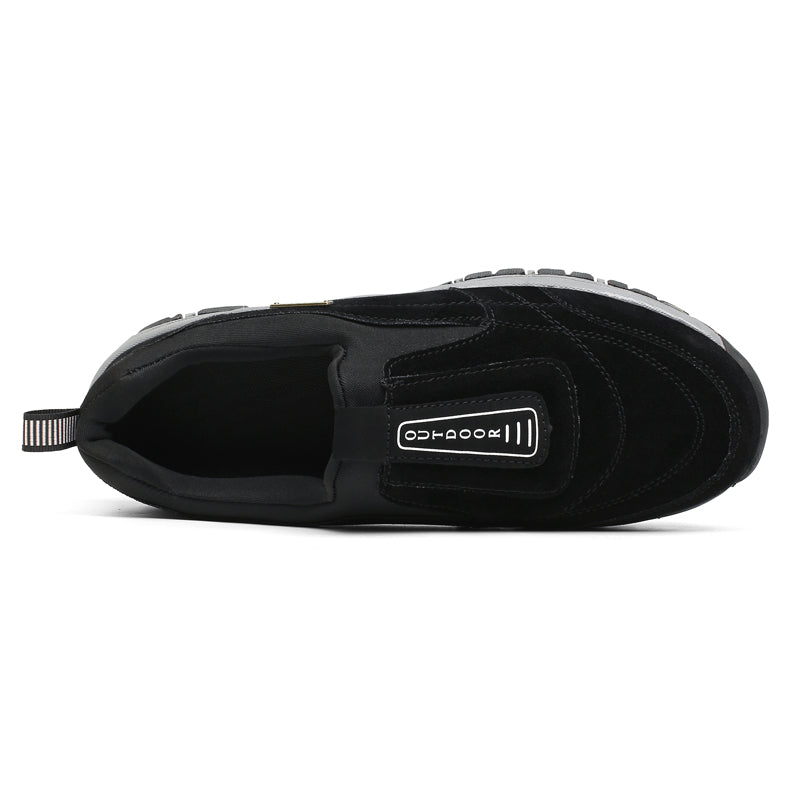 Anti-slip hiking shoe
