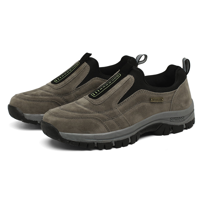 Anti-slip hiking shoe
