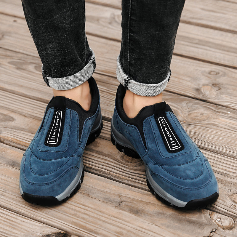 Anti-slip hiking shoe