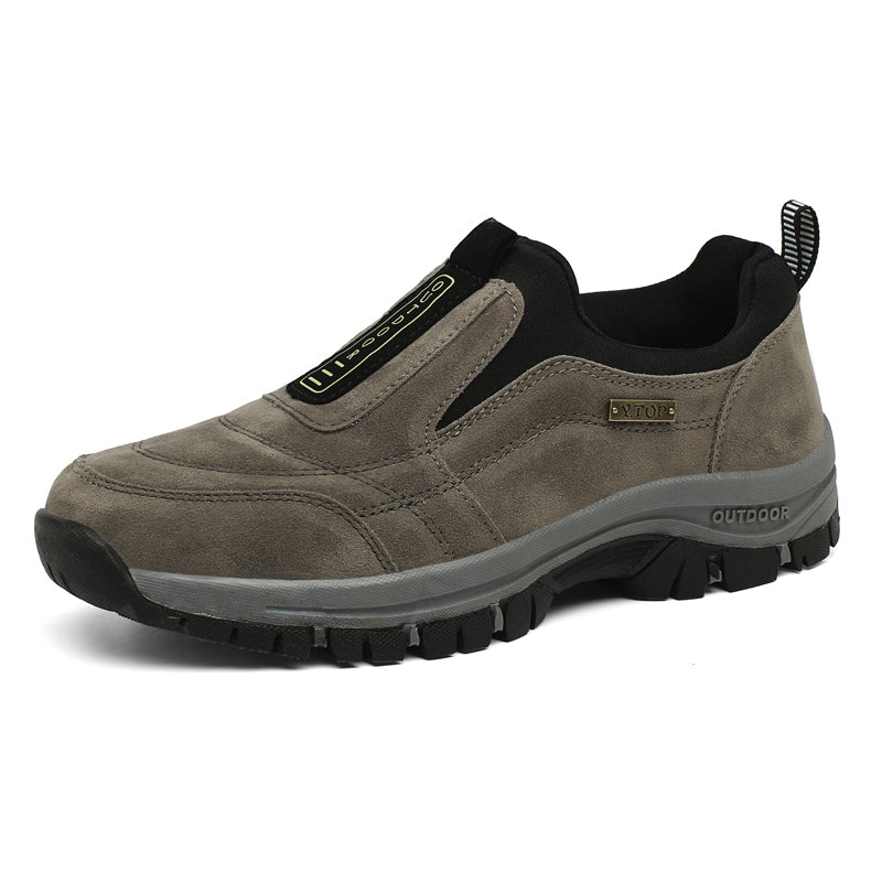 Anti-slip hiking shoe