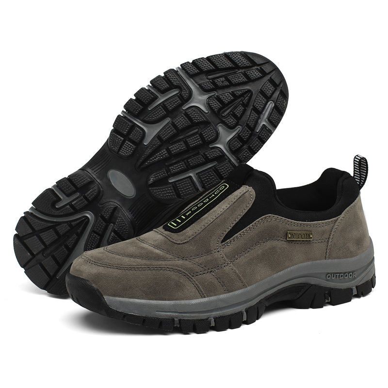 Anti-slip hiking shoe