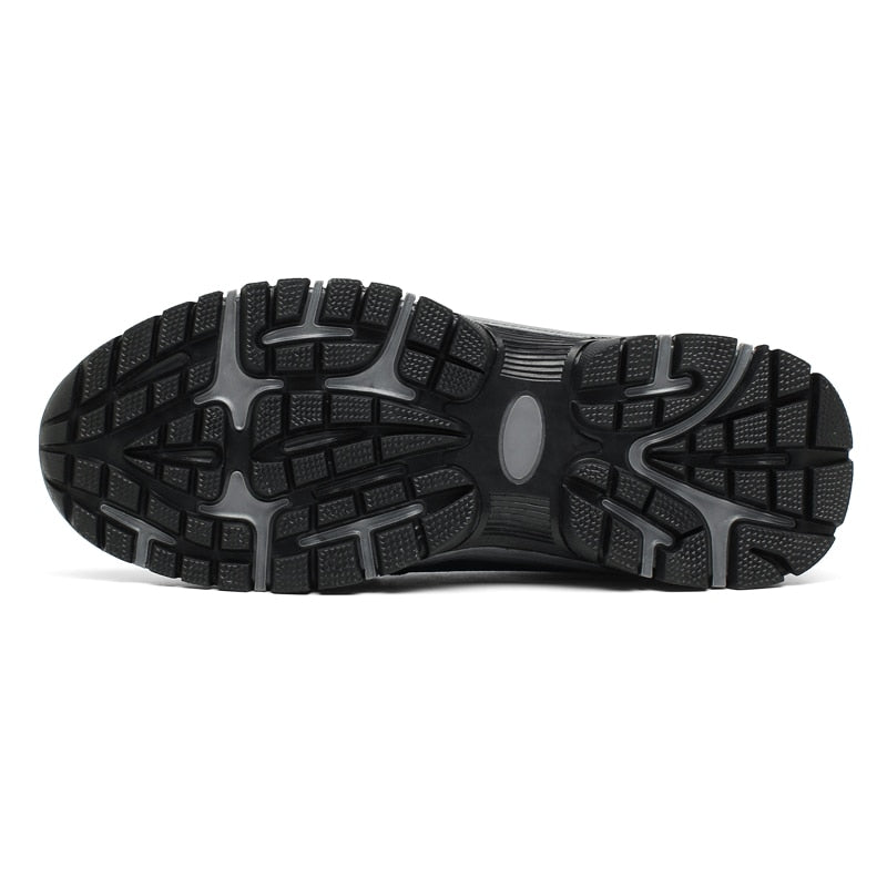 Anti-slip hiking shoe