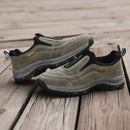 Anti-slip hiking shoe