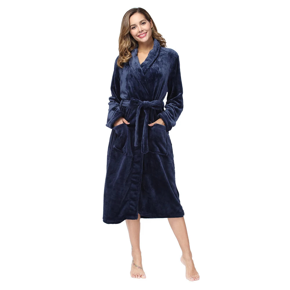 Damen-Bademantel aus flauschigem Fleece – Knöchellanger Winterflanellbademantel mit Schalkragen, Taschen und verstellbarem Gürtel 