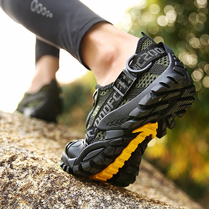 Fish upstream Water shoes