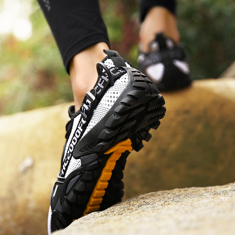 Fish upstream Water shoes